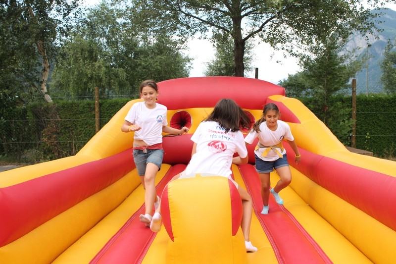Village Camps International Summer Camp Leysin, Switzerland 2026-08-15 https://www.villagecamps.com/journals_admin/images/695-10-yellowgreenies (93).jpg